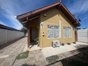 Casa en arriendo mensual en Aires de buin, Buin - 3 dormitorios, 2 baños