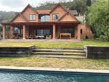 Casa en venta en Camino Real-Pie Andino, Lo Barnechea - 4 dormitorios, 4 baños