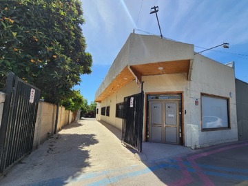 Arriendo Mensual / Local Comercial / Casablanca