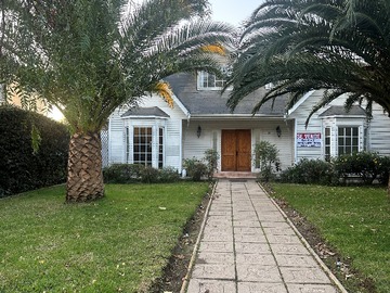 Casa en venta en Casa en Venta en Condominio las Vizcachas II Camino Al Volcán - 4 dormitorios, 3 baños