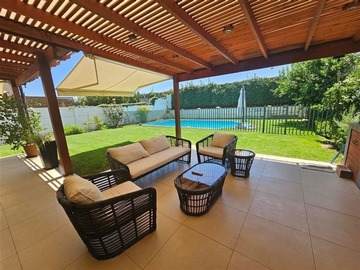 Casa en venta en El Remanso, Brisas Norte, Colina - 4 dormitorios, 4 baños