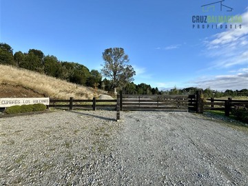 Parcela en venta en Fundo Las Cumbres, Cumbre de Los Volcanes, km 8 hacia Ensenada, Puerto Varas