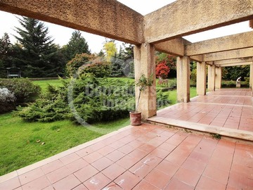 Casa en venta en Av.La dehesa altura 4255, Lo Barnechea - 6 dormitorios, 5 baños