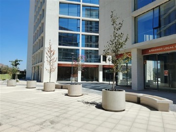 Oficina en arriendo mensual en Av. Chicureo 130 Puertas de Chicureo, Colina - 2 dormitorios, 1 baño