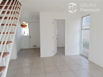 Casa en arriendo mensual en Adolfo mendez martinez con orel sam machuca, Buin - 3 dormitorios, 1 baño