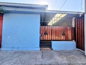 Casa en venta en Pasaje cerrado (130514), San Bernardo - 4 dormitorios, 1 baño