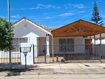 Casa en venta en Casa con Buena Ubicación Sector Oriente la Serena - 4 dormitorios, 3 baños