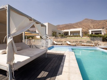 Casa en venta en Chamisero, Colina - 3 dormitorios, 3 baños