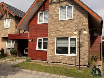 Casa en venta en Calle j 345, Talcahuano - 4 dormitorios, 2 baños