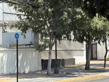 Casa en arriendo mensual en Eliodoro yañez, Providencia - 5 baños
