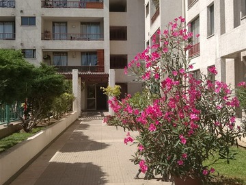 Departamento en venta en Parque de Los Reyes, Santiago - 3 dormitorios, 2 baños