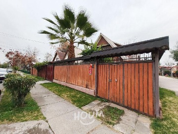 Casa en arriendo mensual en Limarí, La Reina - 3 dormitorios, 2 baños