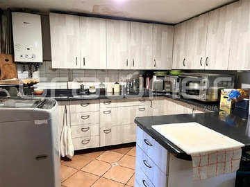 Casa en venta en Rodrigo de araya, Ñuñoa - 7 dormitorios, 2 baños