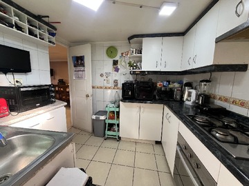 Casa en arriendo mensual en Jardín Marte sur 585, Quilicura - 5 dormitorios, 4 baños