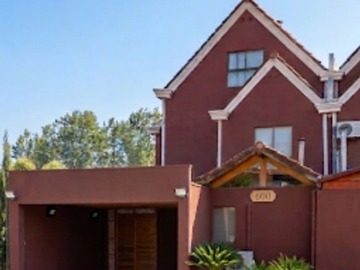Casa en venta en Metro monte tabor, Ñuñoa - 5 dormitorios, 3 baños