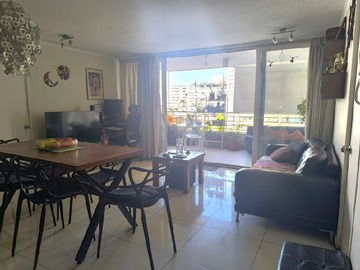 Departamento en venta en Metro u. De chile, Santiago - 2 dormitorios, 2 baños