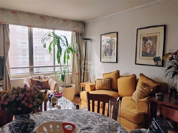 Departamento en arriendo mensual en Moneda - Metro Los Héroes, Santiago - 2 dormitorios, 2 baños