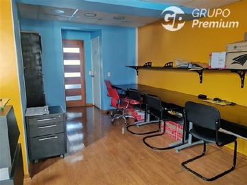 Oficina en arriendo mensual en Matías Cousiño / Moneda, Santiago - 2 dormitorios, 2 baños