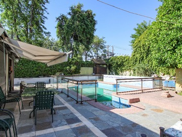 Casa en venta en Amplia Casa con Jardín en Zona Tranquila (169570), La Reina - 4 dormitorios, 2 baños