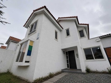 Casa en arriendo mensual en Excelente Casa 3D-2B en Peñuelas Año Corrido (171445), Coquimbo - 3 dormitorios, 2 baños