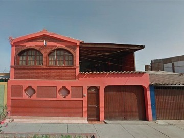 Casa en venta en Calle Comandante Robles 958, Arica - 6 dormitorios, 2 baños