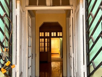Casa en venta en Se vende casa con gran iluminación y construcción solida, Santiago - 5 dormitorios, 2 baños