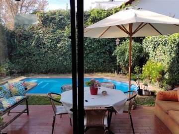 Casa en venta en Príncipe de Gales/ Vicente Pérez Rosales, La Reina - 5 dormitorios, 4 baños