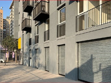 Local Comercial en venta en Vende Locales de 30 a 82 M2 Desde UF 2.920 Metro Parque Almagro - 1 baño