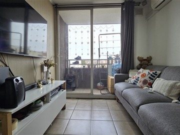 Departamento en venta en Avenida Lo Ovalle con cuarta transversal, La Cisterna - 3 dormitorios, 1 baño