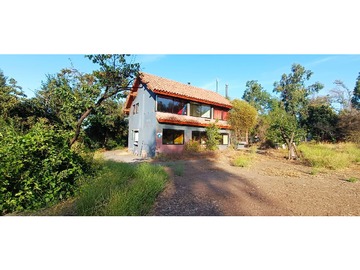 Casa en venta en María Monvel, Santiago - 4 dormitorios, 3 baños