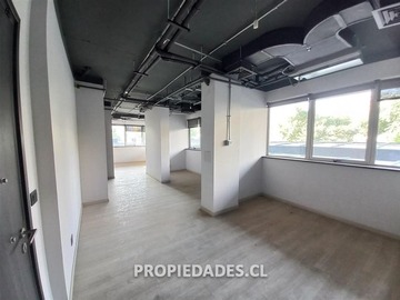 Oficina en arriendo mensual en Tobalaba / Cristóbal Colón, Providencia - 1 baño