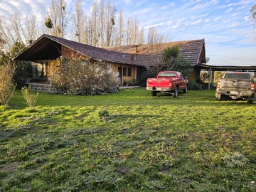 Casa en venta en Parcela de agrado en condominio. Pirque, Pirque - 3 dormitorios, 2 baños