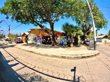 Casa en venta en Gran casa con local comercial 4 dorm. En ñuñoa, Ñuñoa - 4 dormitorios, 2 baños