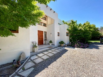 Casa en venta en Condominio parcela - bajo precio tasación (62984), Colina - 4 dormitorios, 5 baños