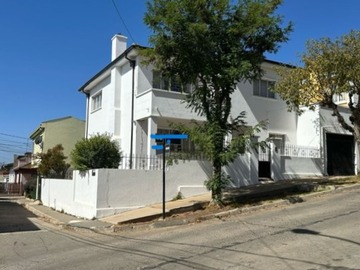 Casa en venta en Diego Portales, Viña del Mar - 5 dormitorios, 3 baños