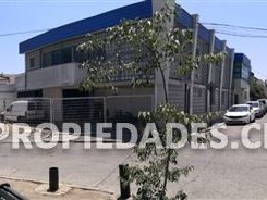 Oficina en venta en Seminario - Santa Isabel, Providencia - 15 dormitorios, 7 baños