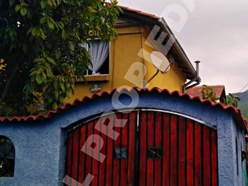 Casa en venta en Bonita Propiedad a la Venta en Calle los Castaños, Lampa. - 3 dormitorios, 1 baño