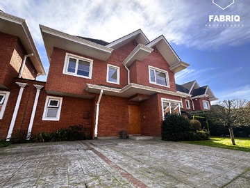 Casa en venta en Los pablos, Temuco - 4 dormitorios, 4 baños