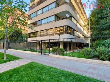 Departamento en venta en Excelente y amplio departamento de 5 dormitorios ubicado en calle Hernando De Aguirre / Carlos Antunez, Providencia - 4 dormitorios, 4 baños