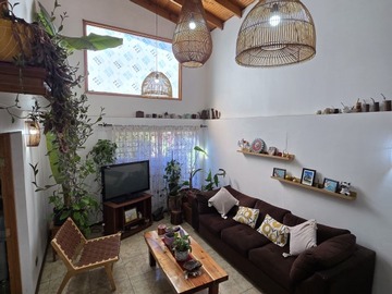 Casa en venta en A pasos del metro blanqueado, Quinta Normal - 4 dormitorios, 3 baños