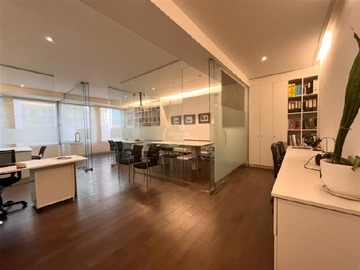 Oficina en venta en Estado con calle Huérfano, Santiago - 2 dormitorios, 2 baños