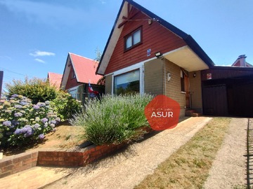 Casa en venta en Avenida Pedro Montt, Valdivia - 3 dormitorios, 2 baños