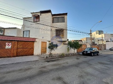 Casa en venta en Salar Grande, Antofagasta - 4 dormitorios, 3 baños