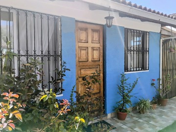 Casa en venta en Los Azahares, Puente Alto - 3 dormitorios, 1 baño