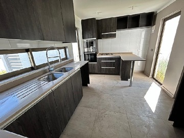Casa en venta en Se vende casa en linderos, Buin - 3 dormitorios, 3 baños