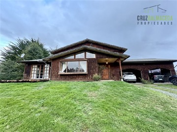 Casa en arriendo mensual en A 5 minutos de Frutillar, Ruta U-551-V, Frutillar - 4 dormitorios, 4 baños
