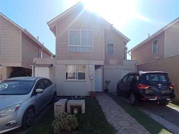 Casa en venta en Victor troncoso muñoz 321, Buin - 5 dormitorios, 3 baños