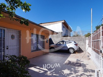 Casa en venta en Calle Central, El Bosque - 6 dormitorios, 2 baños