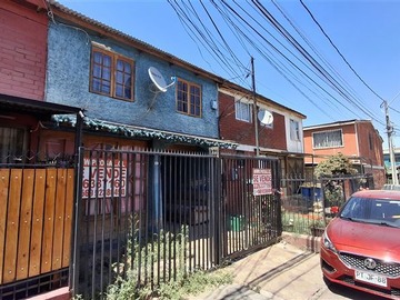 Casa en venta en Pasaje María Teresa Rodríguez Nº1455, La Florida - 3 dormitorios, 1 baño