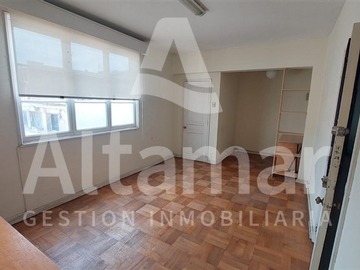 Oficina en arriendo mensual en Av. Balmaceda, La Serena - 1 dormitorio, 1 baño